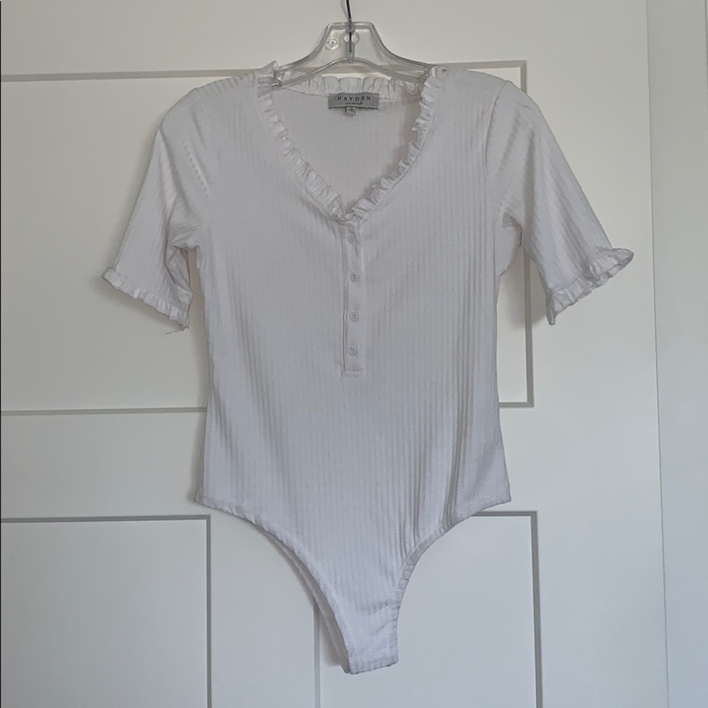 Short sleeved bodysuit